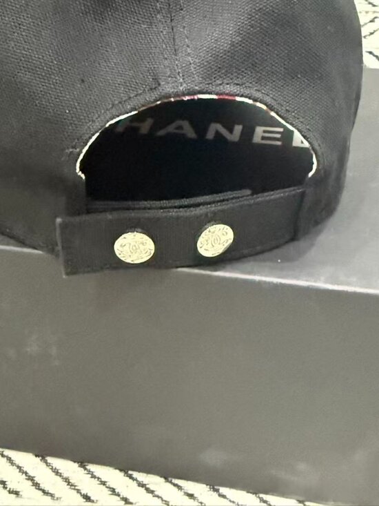 Chanel Women\'s Black Cap main image 4